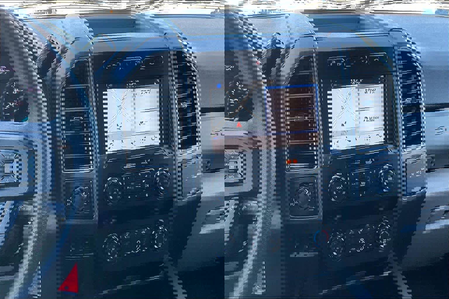 Used 2019 Ford F250 XLT w/ XLT Premium Package image 6