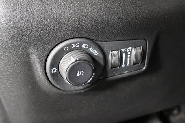 Used 2024 Jeep Compass Latitude AWD/4WD image 22
