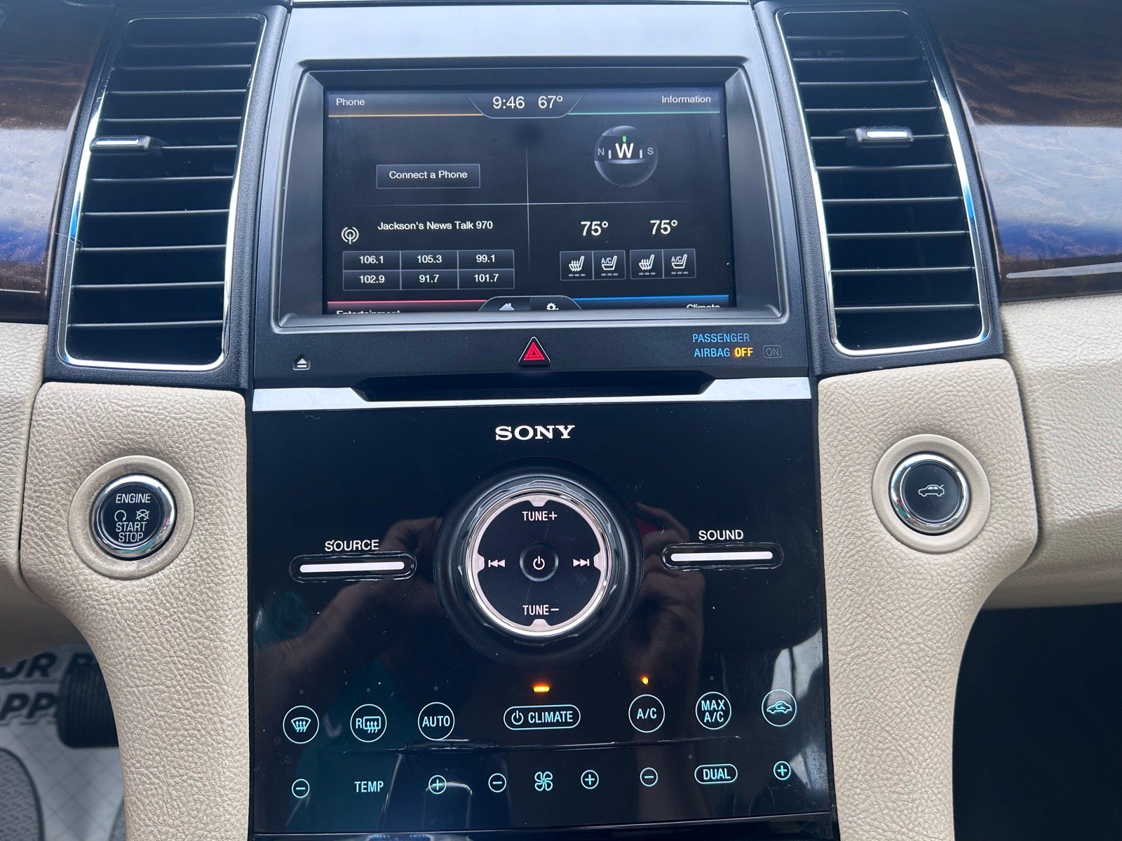 Used 2013 Ford Taurus Limited FWD image 23