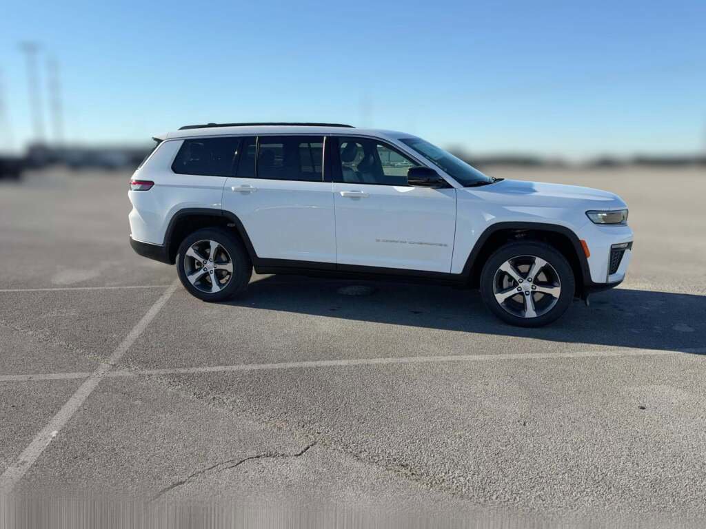New 2026 Jeep Grand Cherokee L Limited image 15