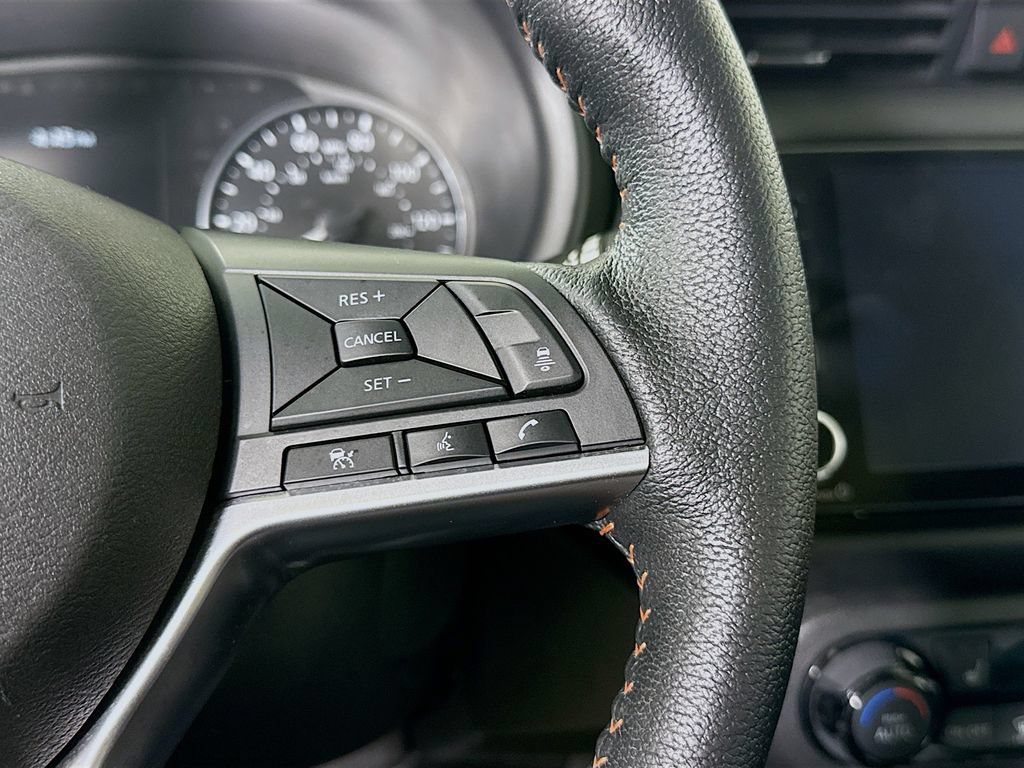 Certified 2023 Nissan Kicks SR w/ SR Premium Package FWD image 21