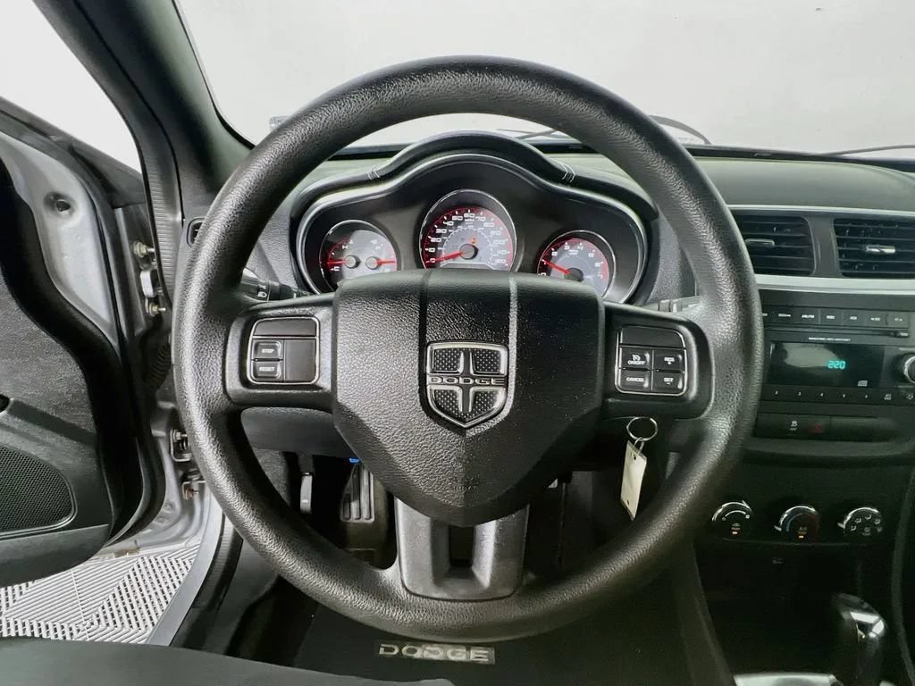 Used 2013 Dodge Avenger SE FWD image 12
