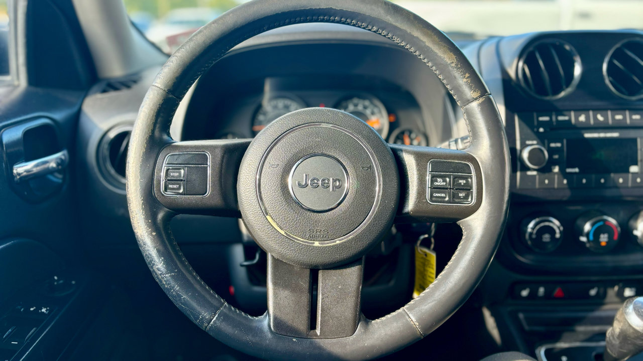 Used 2015 Jeep Patriot Latitude image 21