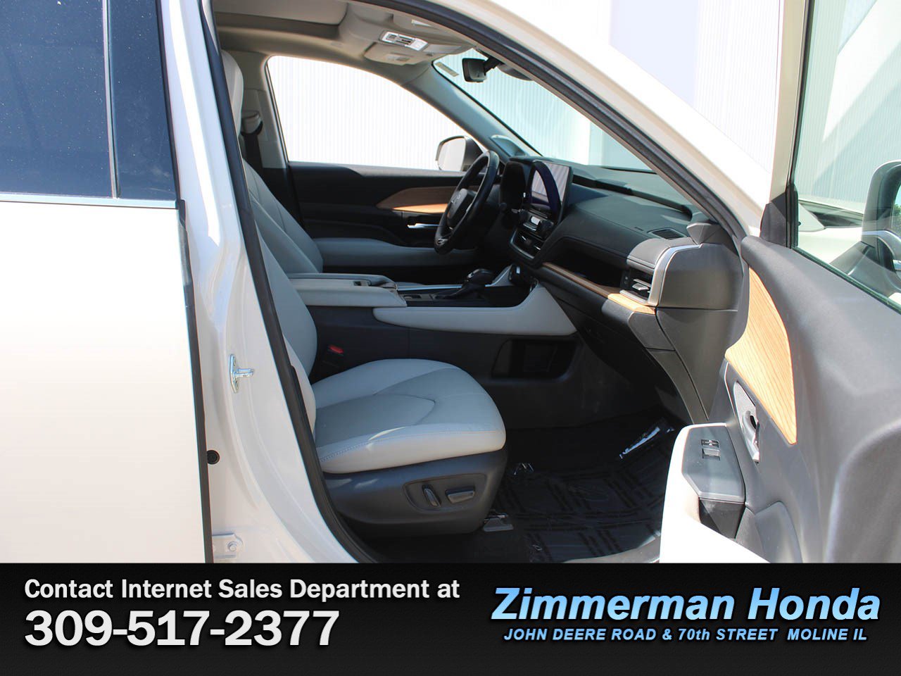Used 2024 Toyota Grand Highlander AWD image 21