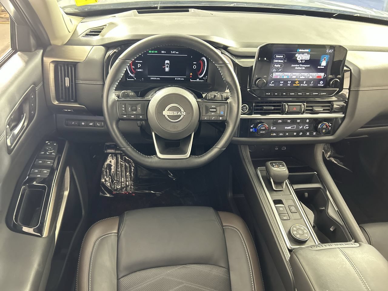 Used 2023 Nissan Pathfinder Platinum w/ Cargo Package AWD/4WD image 22