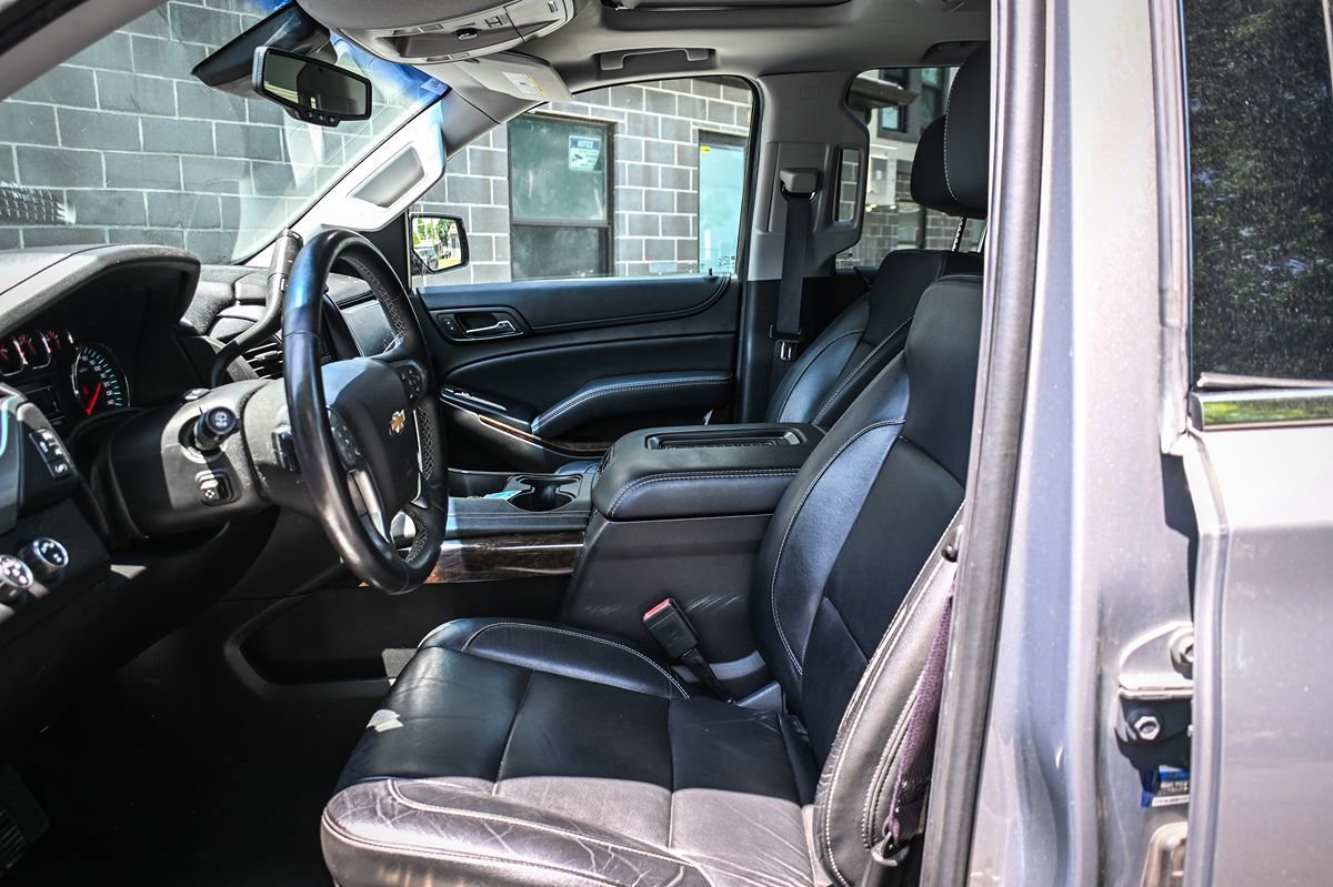 Used 2017 Chevrolet Tahoe LT w/ LT Signature Package AWD/4WD image 8
