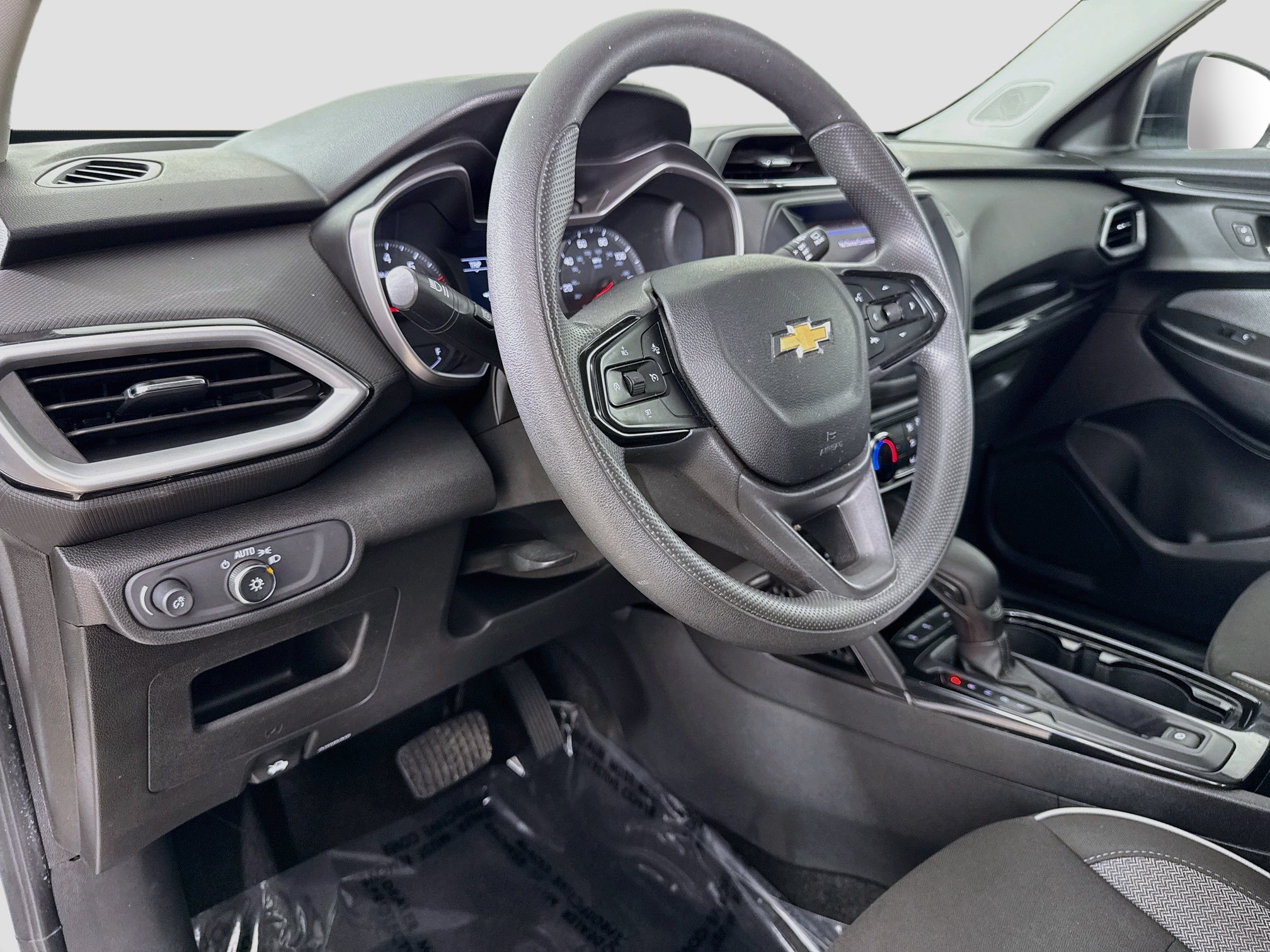 Used 2023 Chevrolet TrailBlazer LS FWD image 11