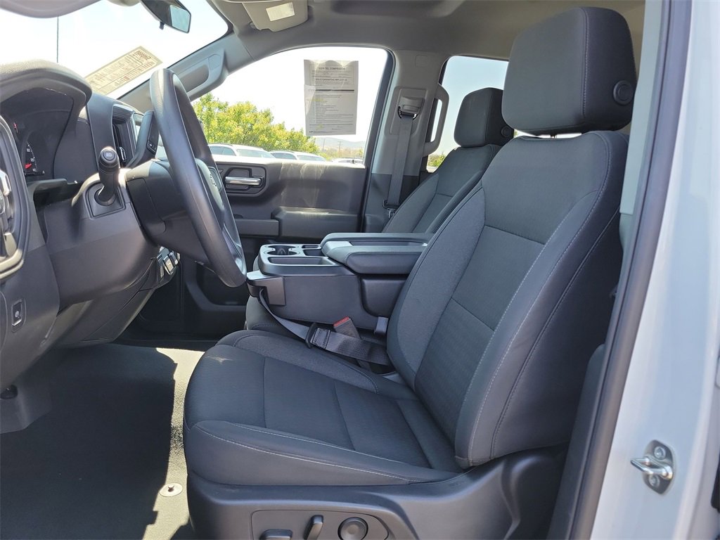 Used 2025 Chevrolet Silverado 1500 Custom image 24