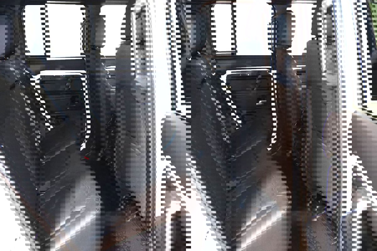 Used 2025 Land Rover Defender 110 S image 67