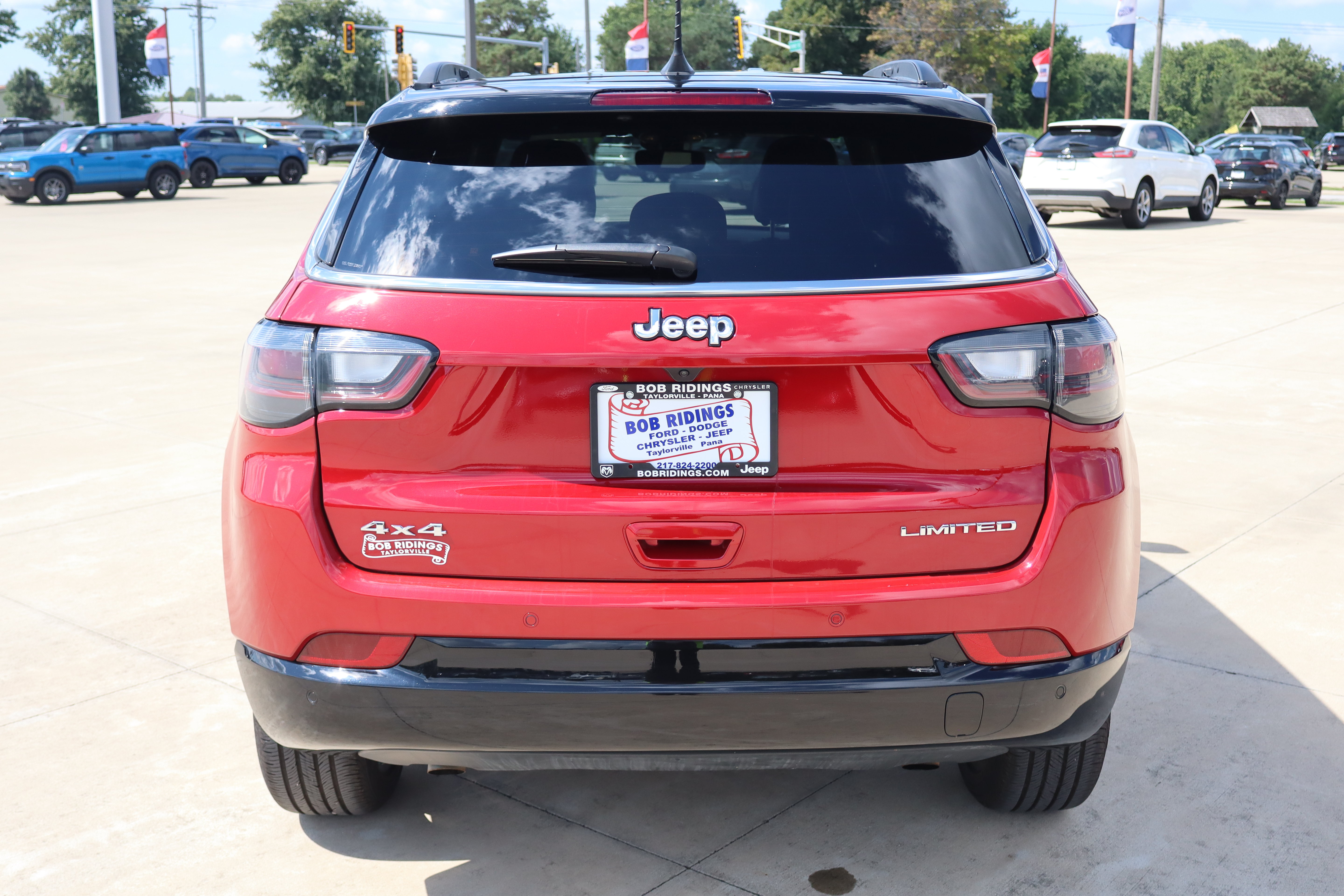 Used 2025 Jeep Compass Limited w/ Elite Group AWD/4WD image 6