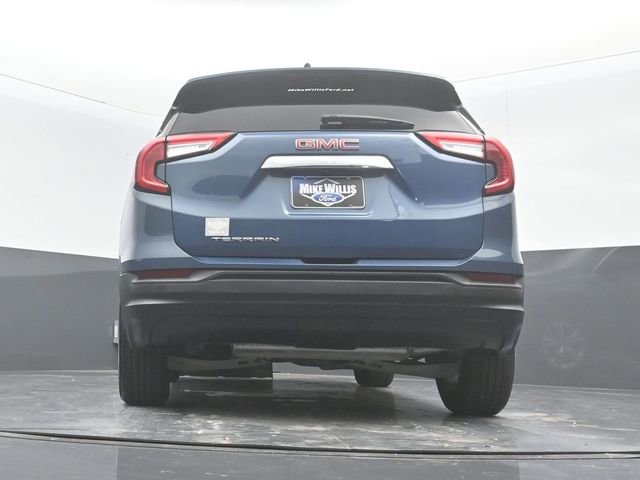 Used 2024 GMC Terrain SLE image 22
