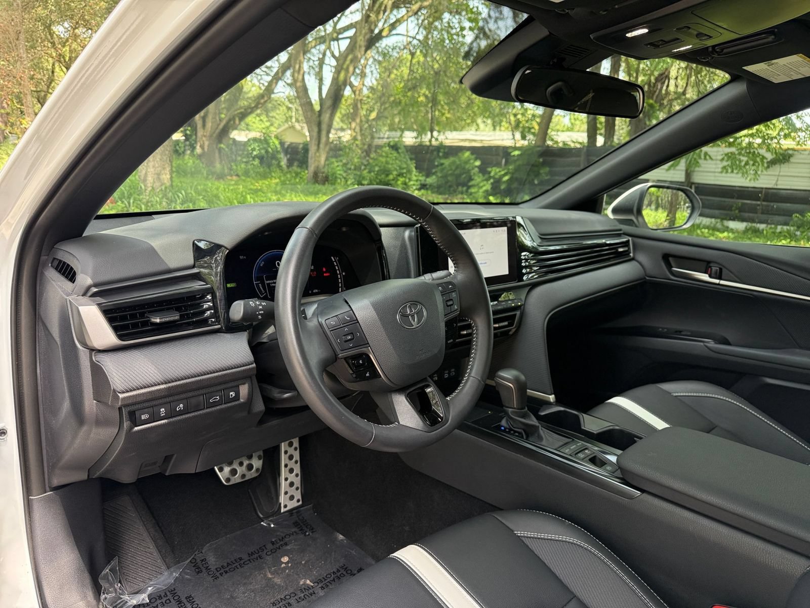 Used 2026 Toyota Camry SE FWD image 32