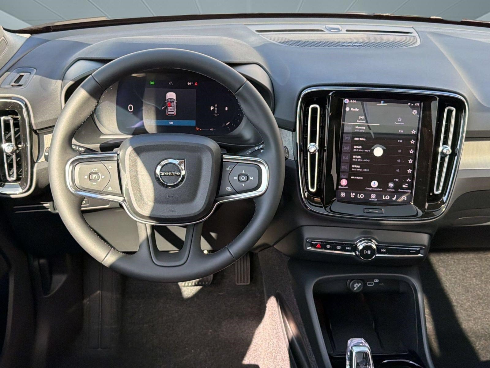 New 2026 Volvo XC40 B5 Ultra w/ Climate Package AWD/4WD image 28