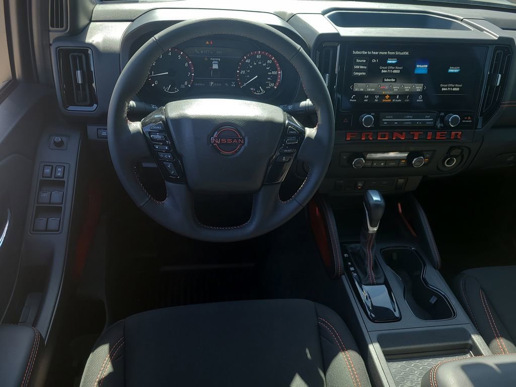 Used 2025 Nissan Frontier PRO-4X AWD/4WD image 12