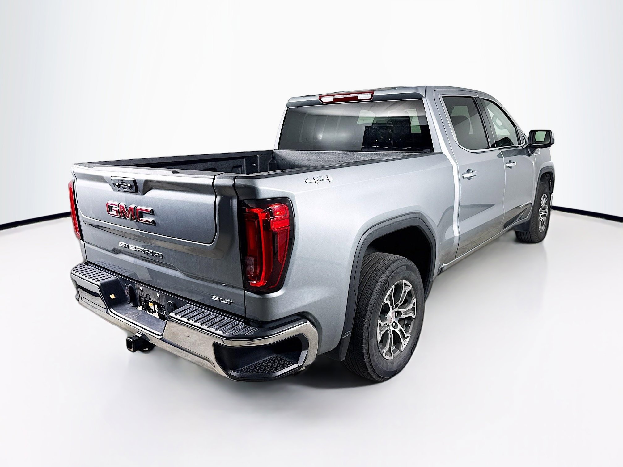 Used 2025 GMC Sierra 1500 SLT image 32