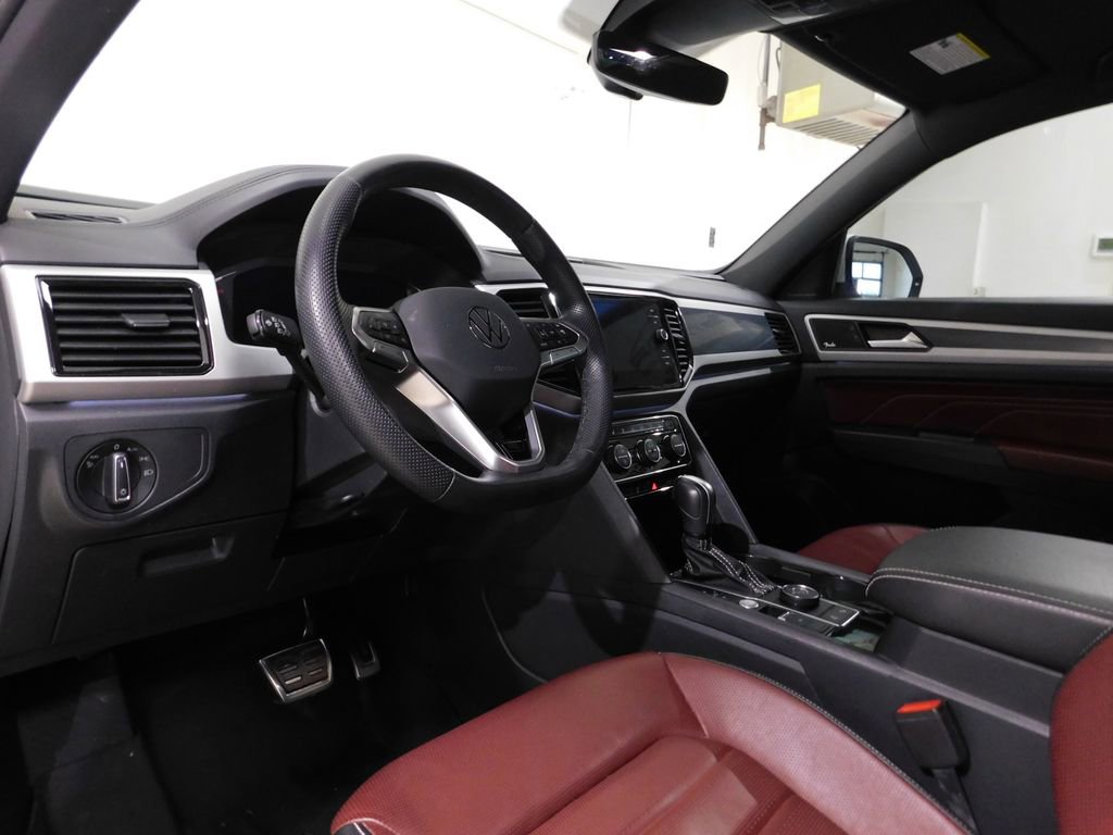 Used 2023 Volkswagen Atlas Cross Sport SEL Premium R-Line image 29
