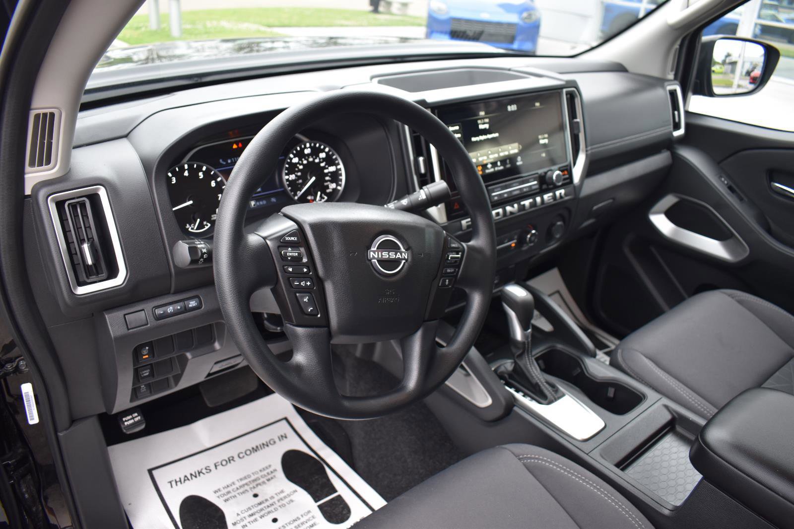 Used 2025 Nissan Frontier SV image 27