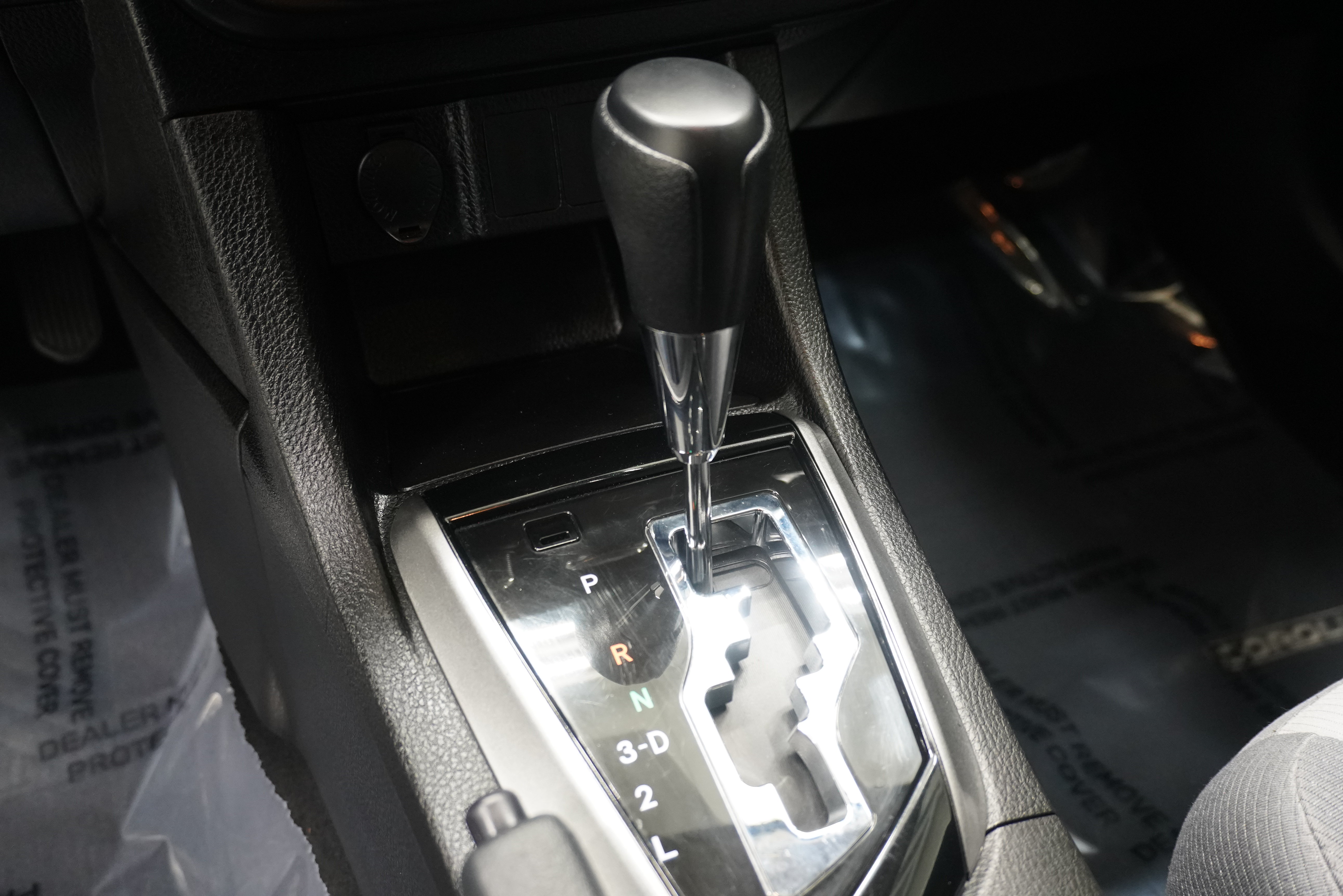 Used 2016 Toyota Corolla L FWD image 18