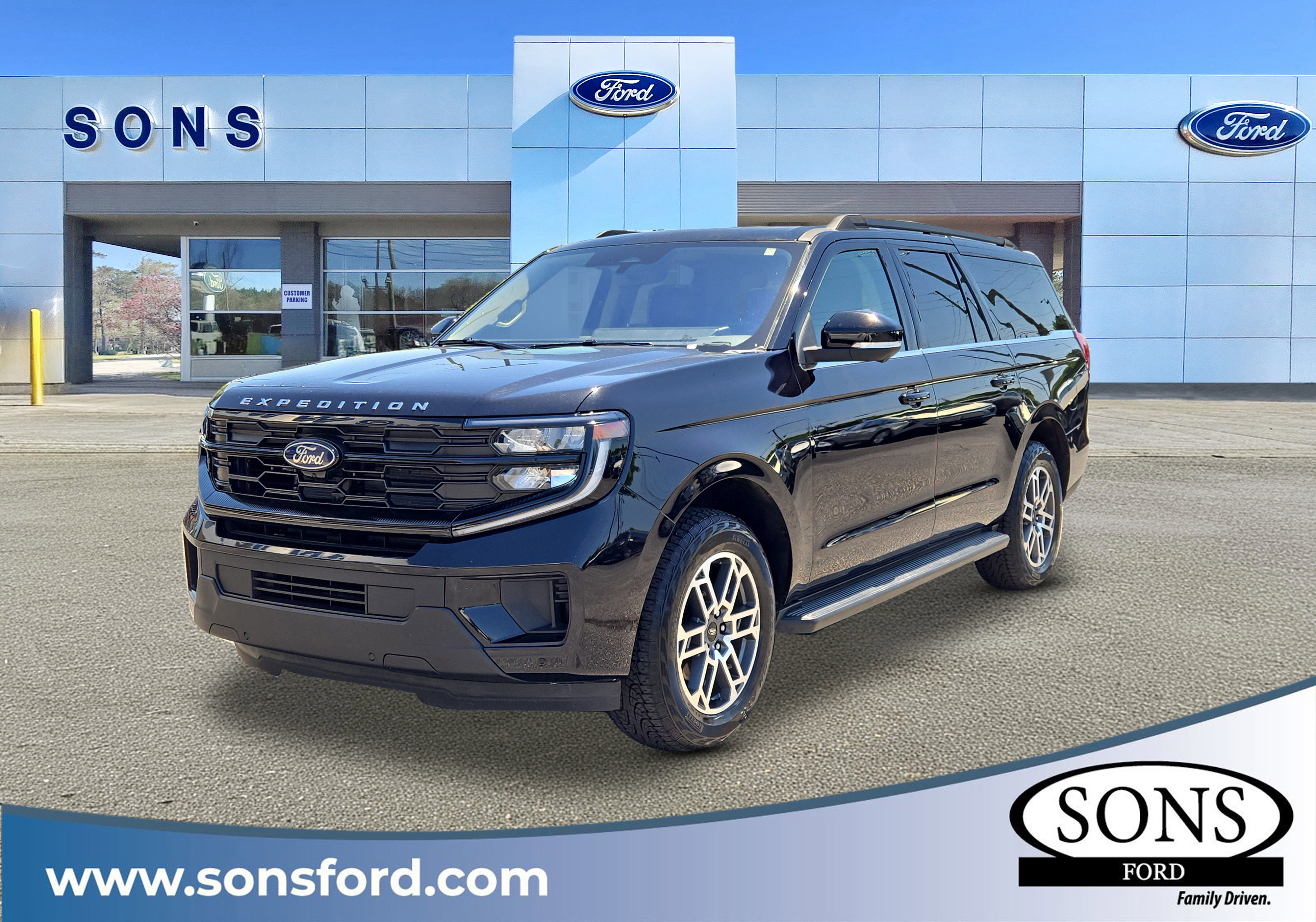 Used 2025 Ford Expedition Max Active AWD/4WD image 1