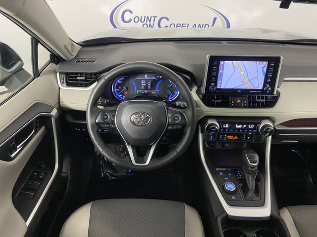 Certified 2020 Toyota RAV4 Limited w/ Limited Grade Weather Package AWD/4WD image 17