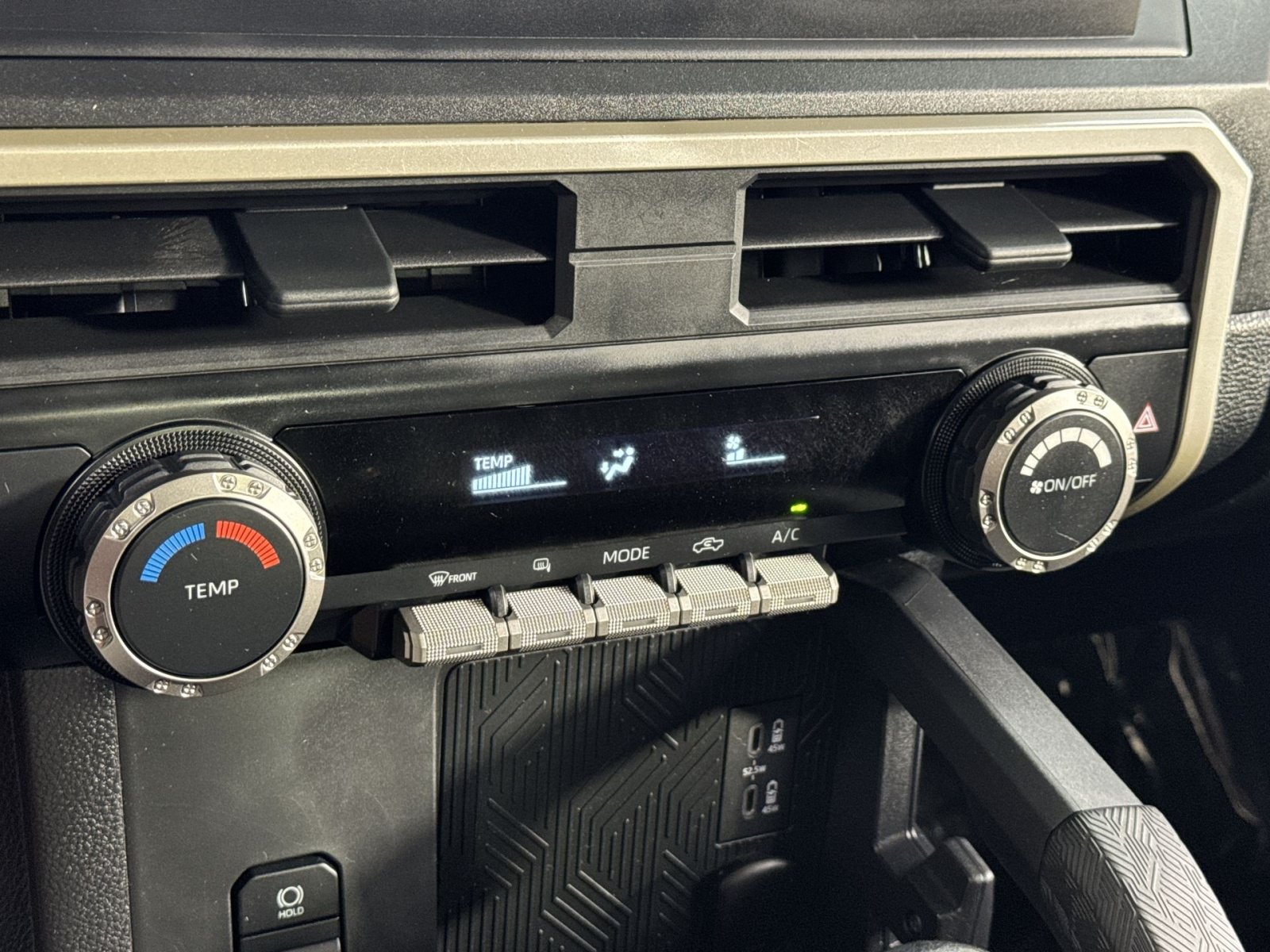 Used 2024 Toyota Tacoma SR AWD/4WD image 33