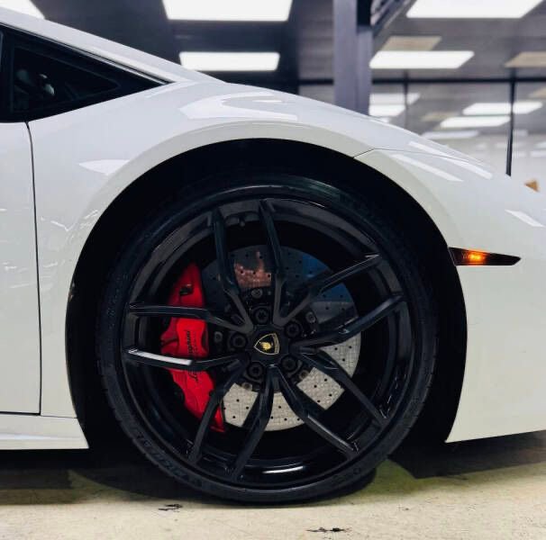 Used 2015 Lamborghini Huracan LP 610-4 image 15