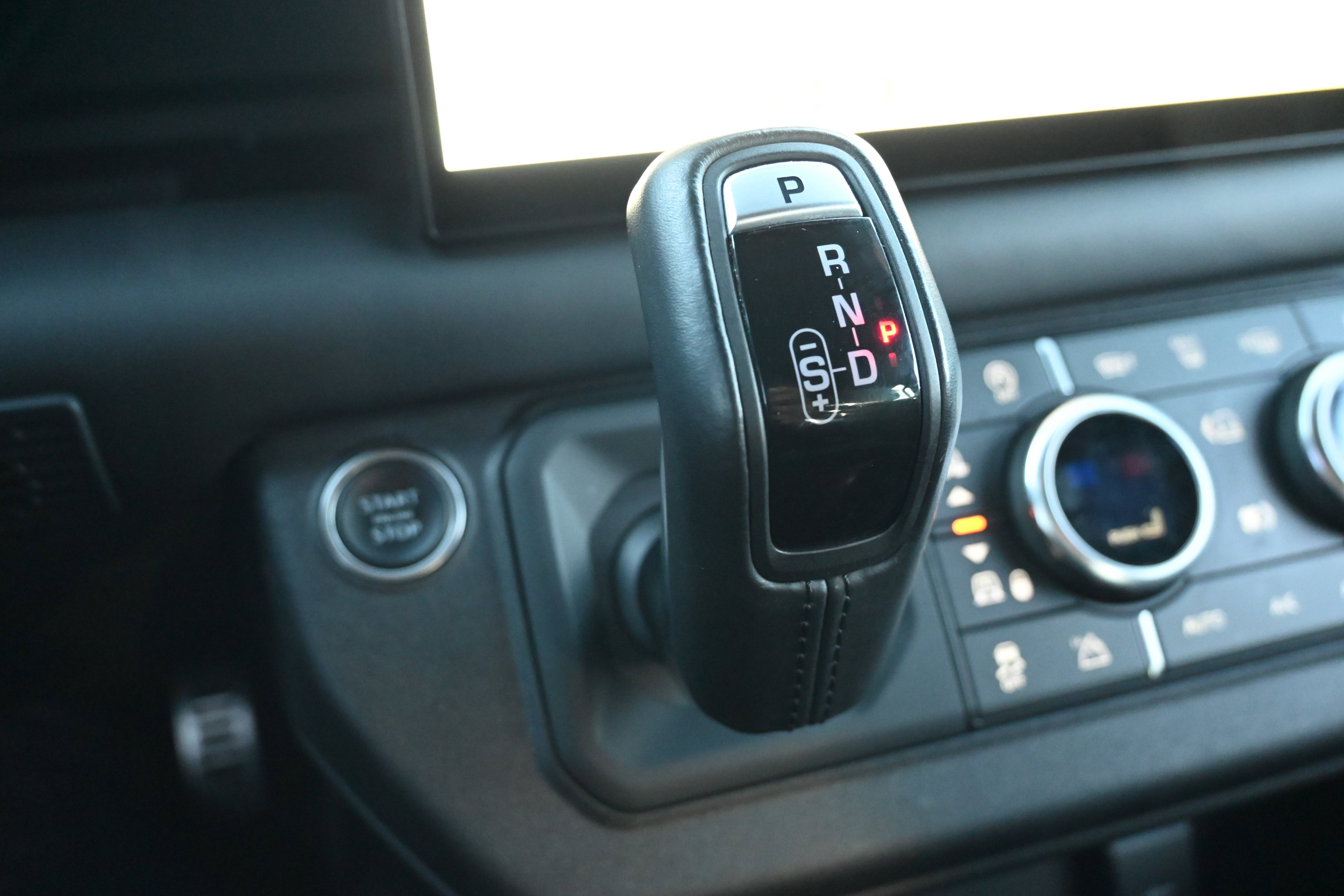 Used 2023 Land Rover Defender 110 Carpathian Edition image 27