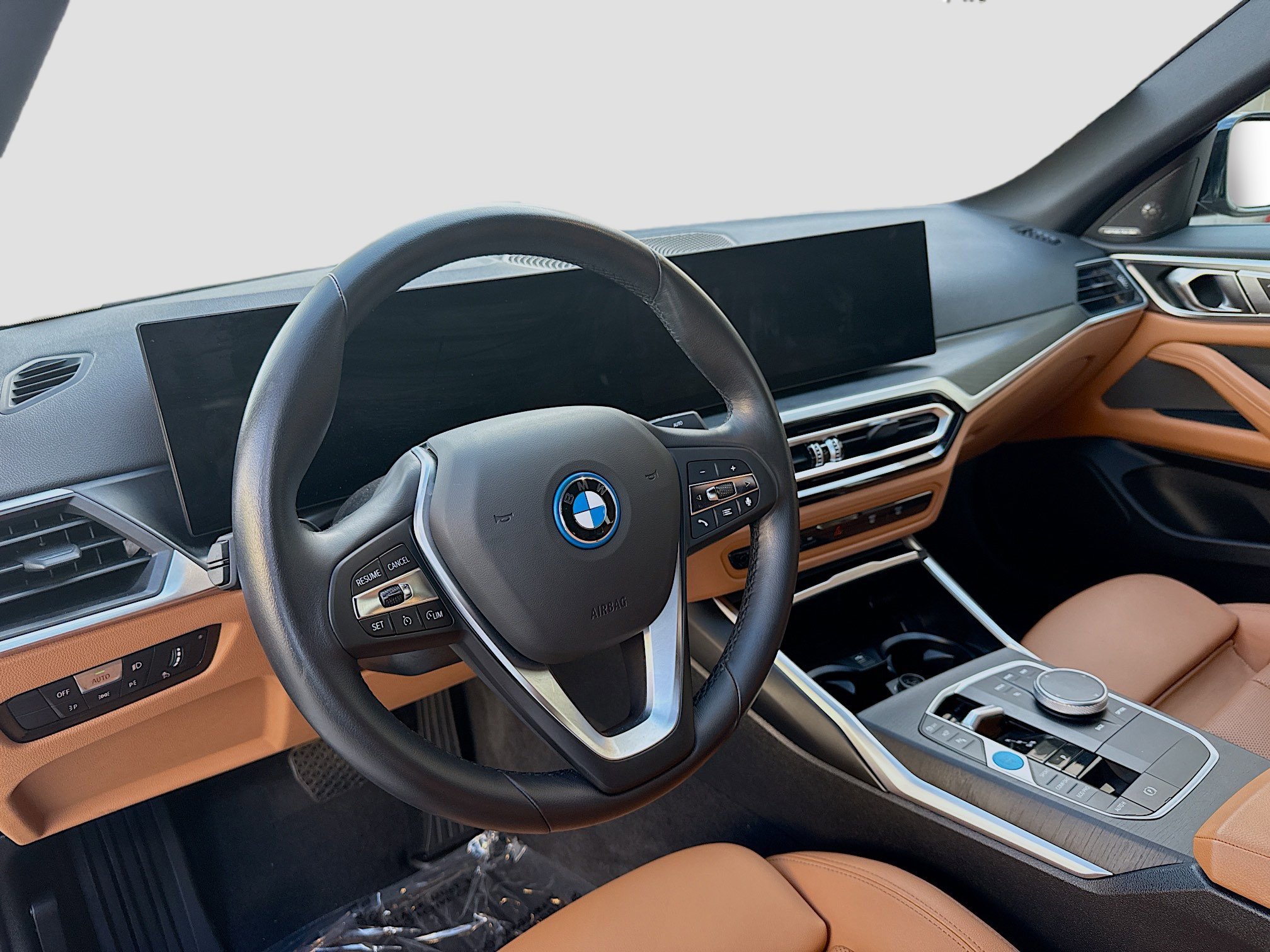 Used 2023 BMW i4 eDrive40 w/ Parking Assistance Package image 9
