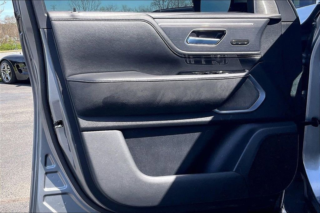 Used 2025 INFINITI QX80 Sensory AWD/4WD image 22