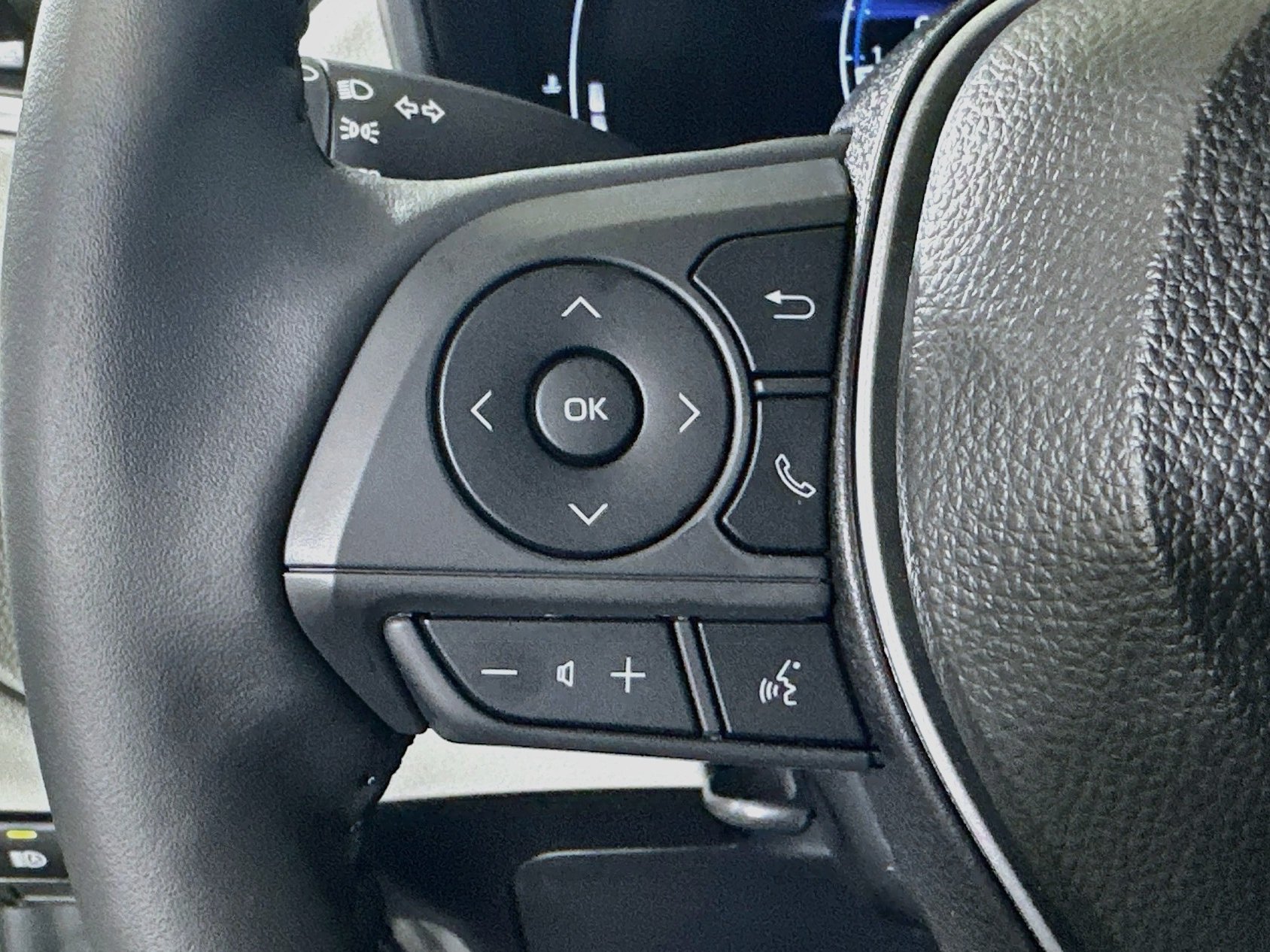New 2026 Toyota Corolla Cross LE FWD image 15