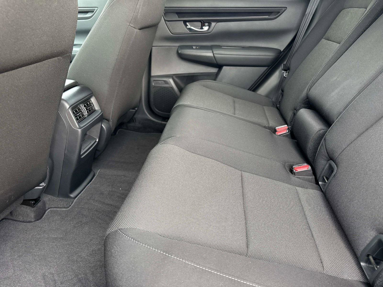 Used 2025 Honda CR-V LX image 12