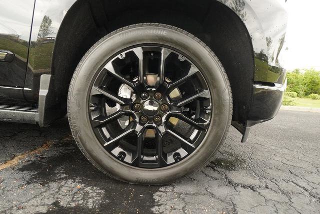 Used 2025 Chevrolet Silverado 1500 High Country w/ High Country Premium Package AWD/4WD image 44