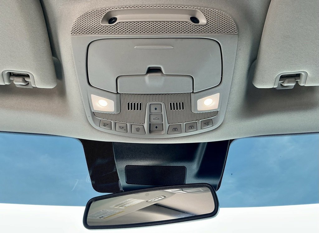 Used 2020 Ford Expedition Limited image 32