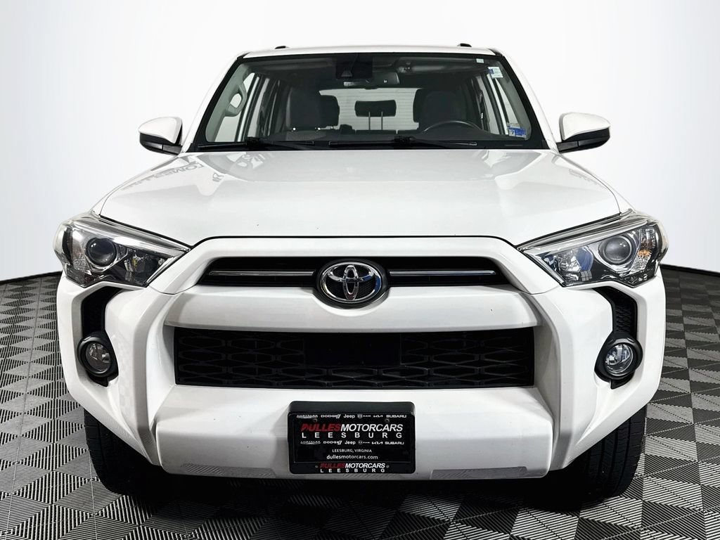Used 2020 Toyota 4Runner SR5 AWD/4WD image 2