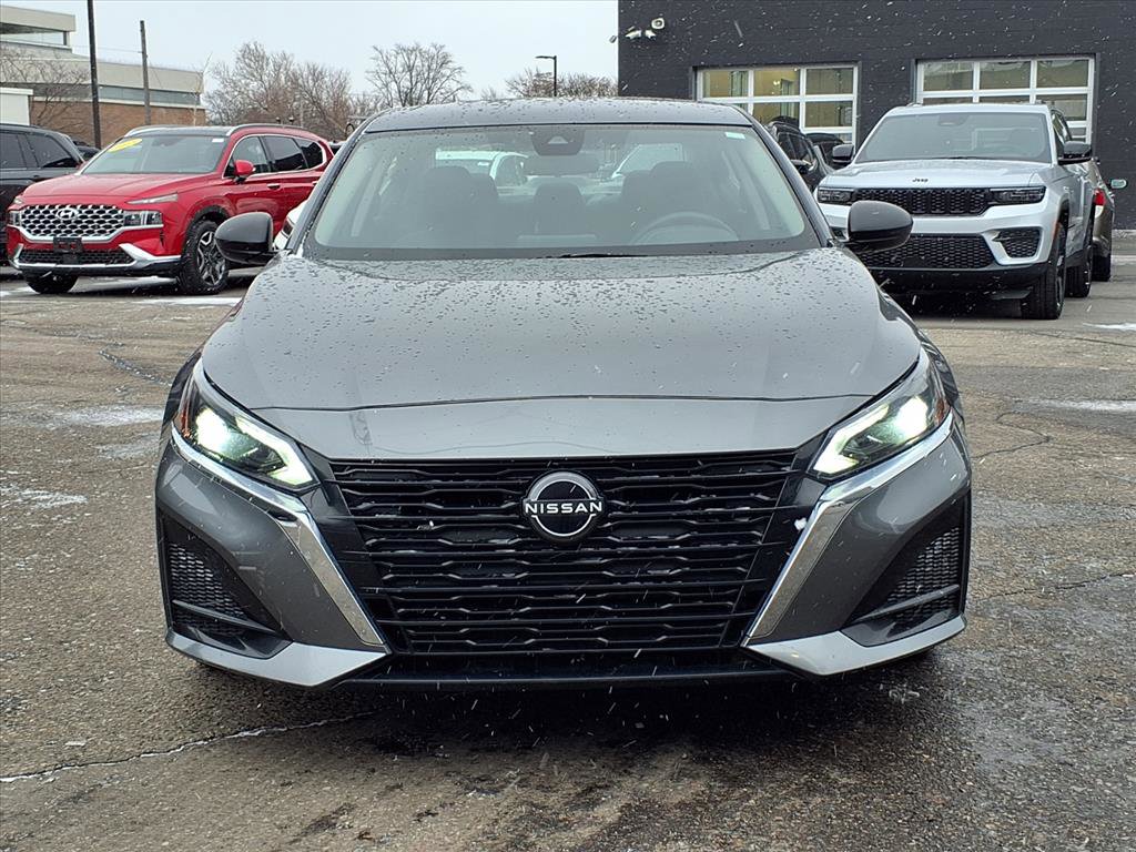 Used 2024 Nissan Altima 2.5 SV image 45