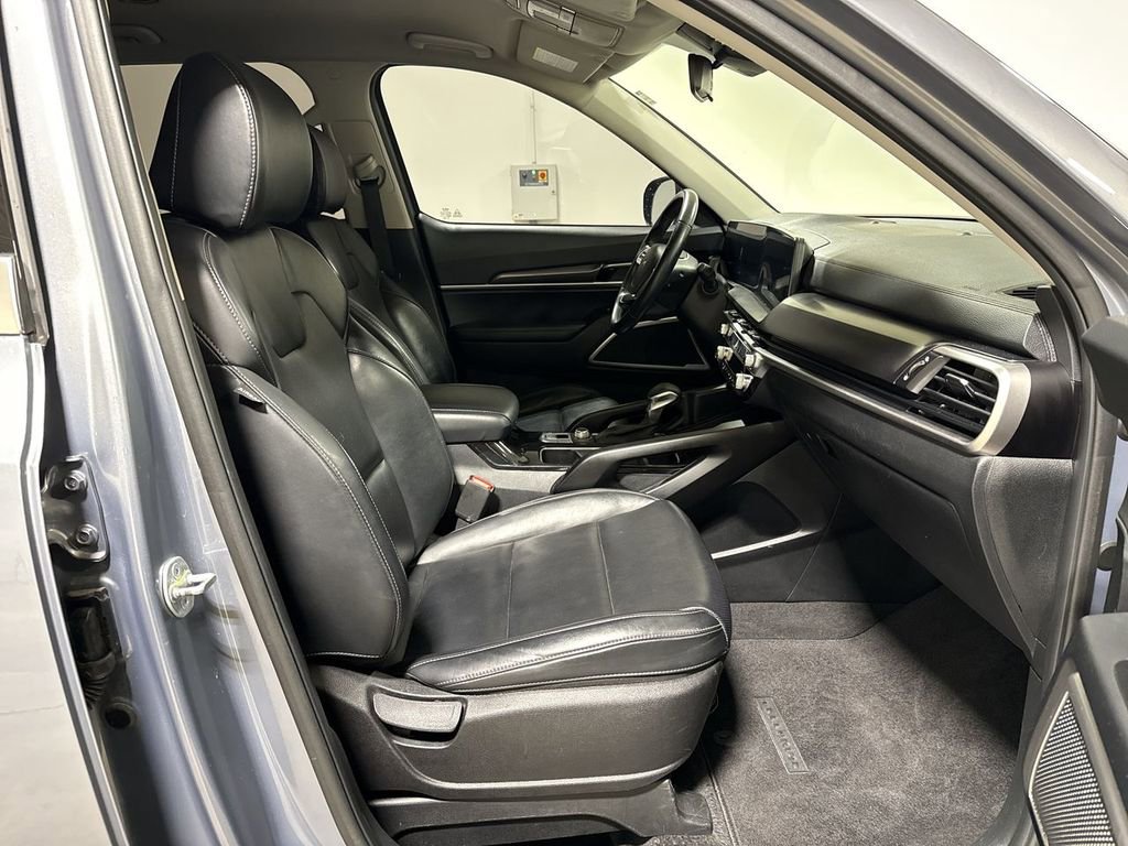 Used 2024 Kia Telluride LX image 22