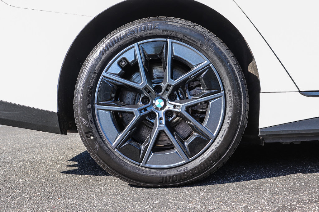 Certified 2025 BMW i4 xDrive40i AWD/4WD image 8
