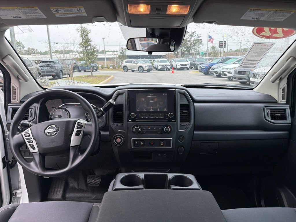 Used 2022 Nissan Titan S image 17