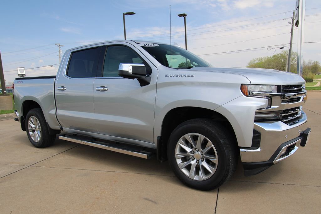 Used 2021 Chevrolet Silverado 1500 LTZ AWD/4WD image 3