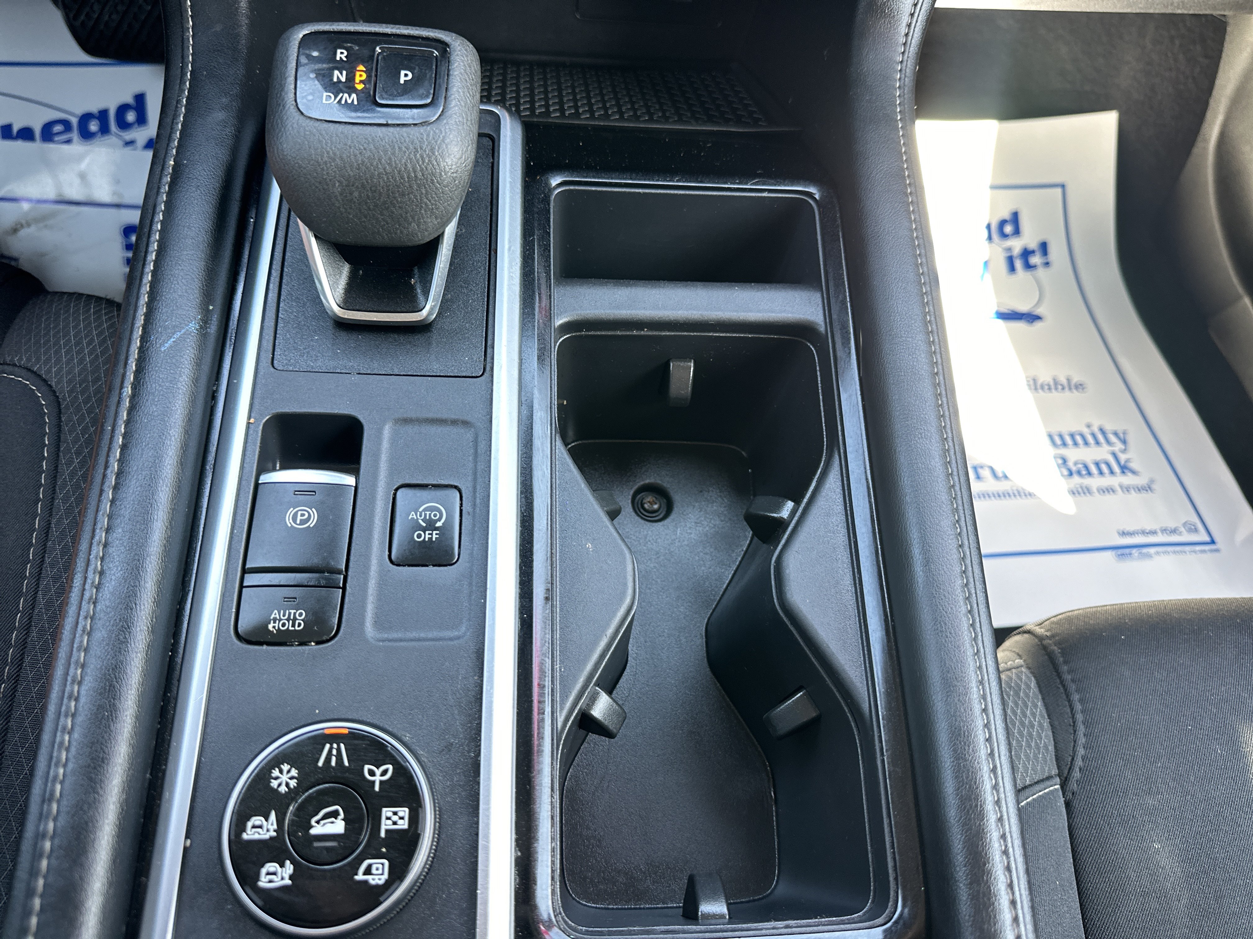 Used 2023 Nissan Pathfinder SV AWD/4WD image 16