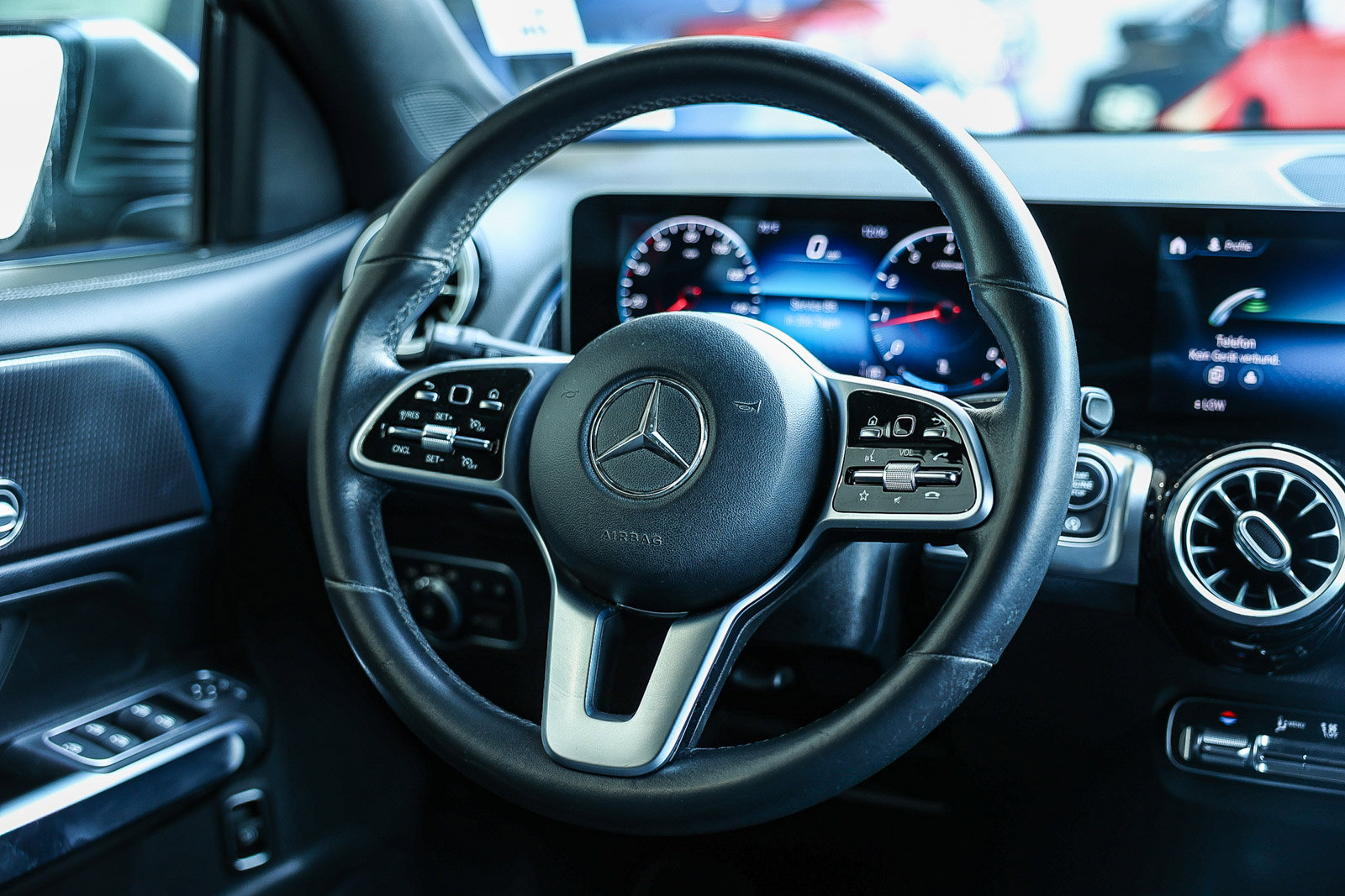 Used 2021 Mercedes-Benz GLB 250 image 19