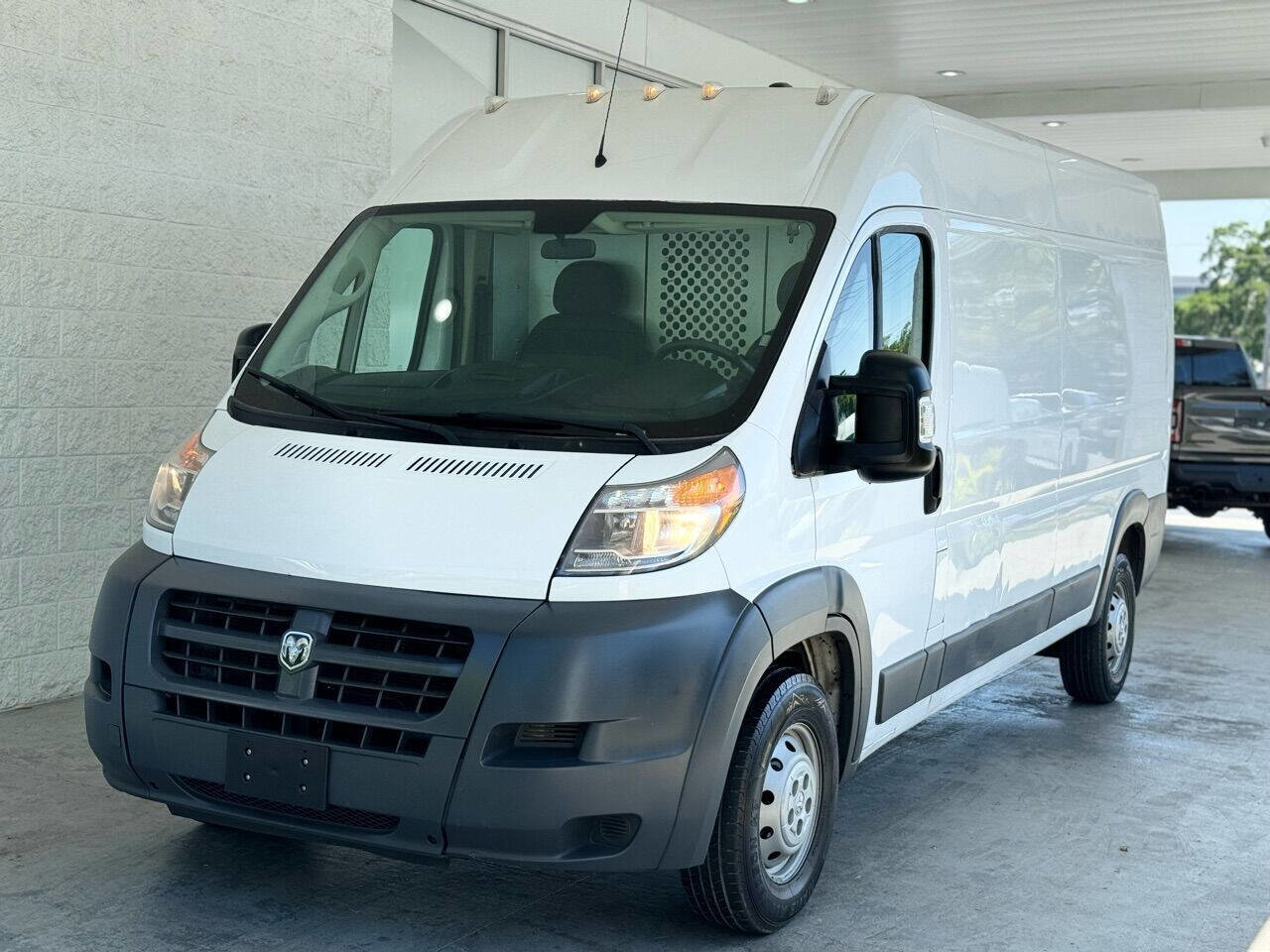 Used 2017 RAM ProMaster 2500 w/ Interior Convenience Group FWD image 1