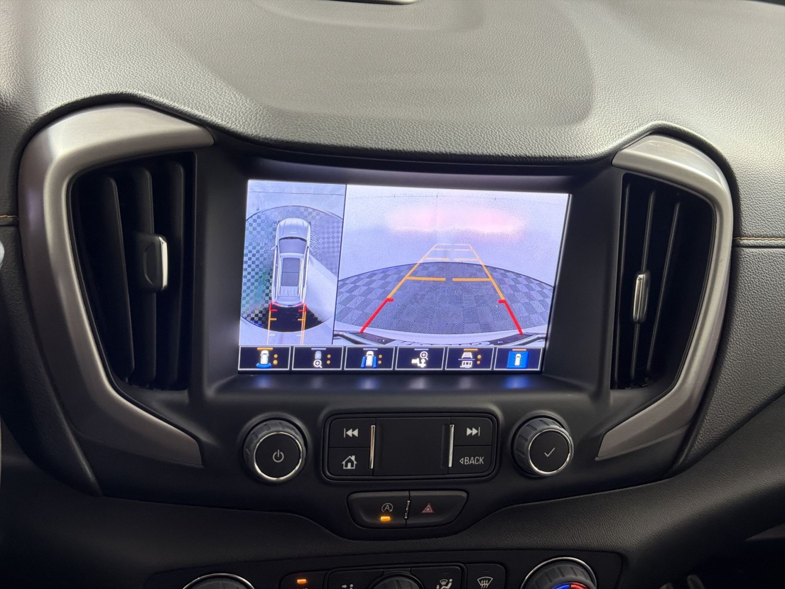 Used 2024 GMC Terrain AT4 w/ Infotainment Package II AWD/4WD image 19