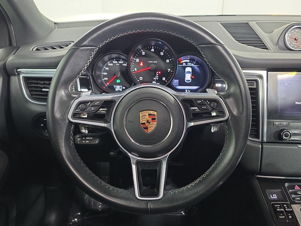 Used 2018 Porsche Macan AWD/4WD image 14
