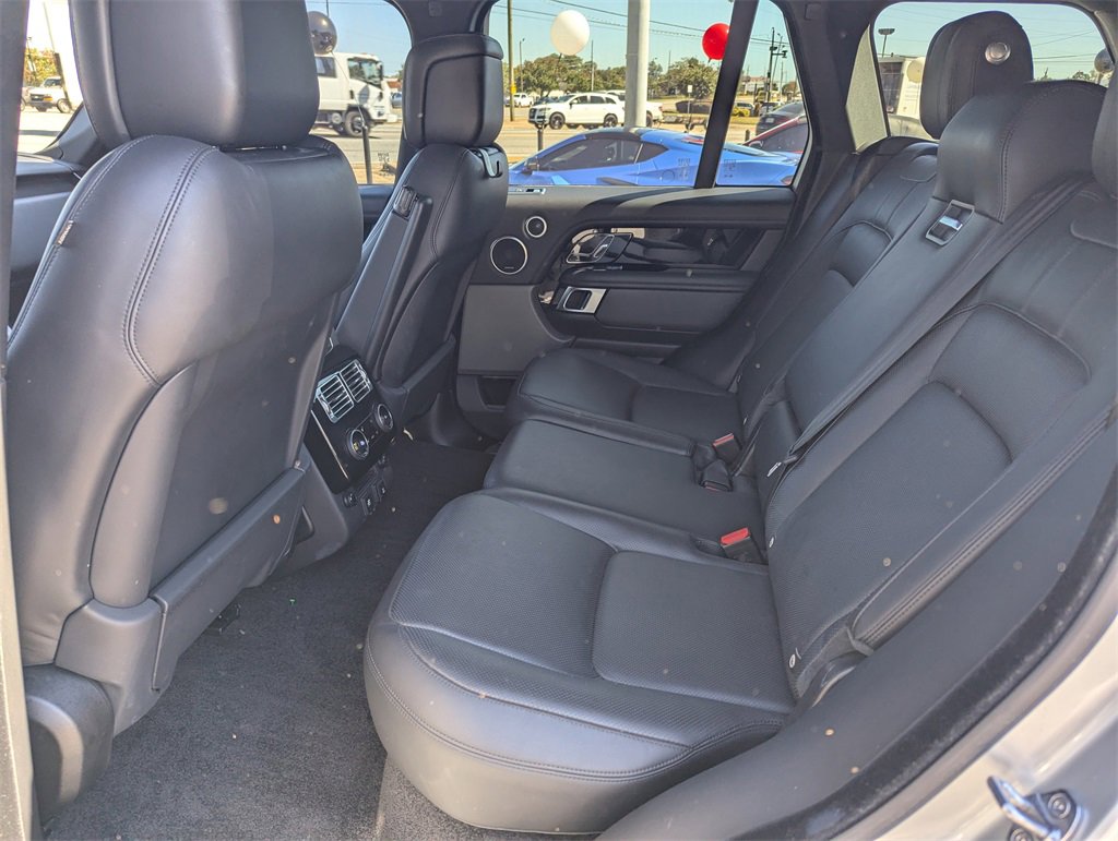 Used 2020 Land Rover Range Rover HSE image 11