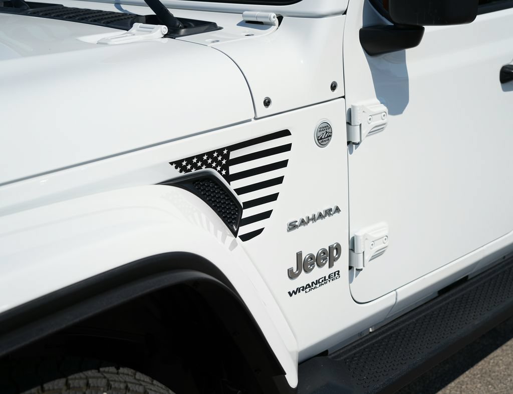 Used 2021 Jeep Wrangler Unlimited Sahara AWD/4WD image 2