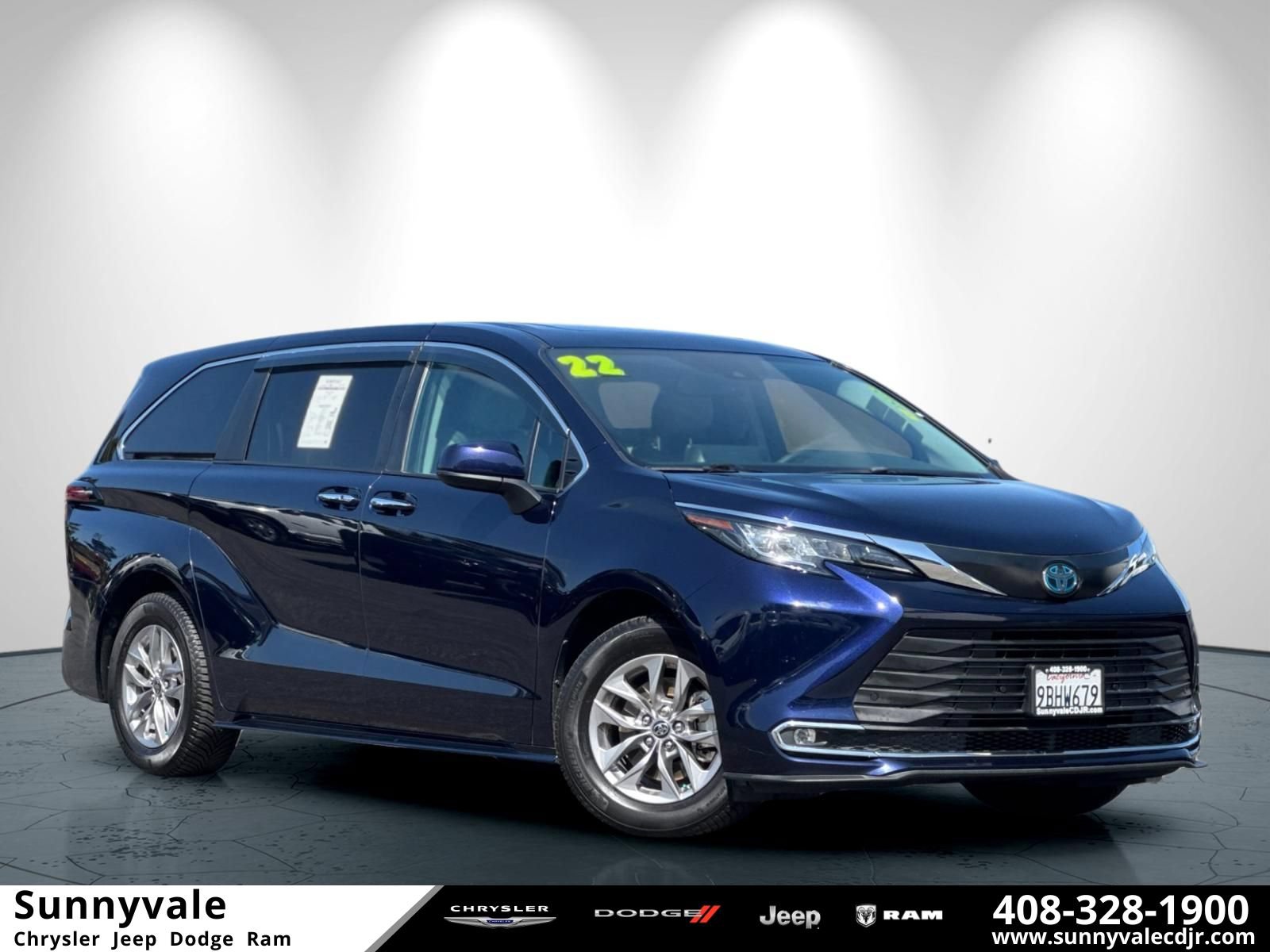 Used 2022 Toyota Sienna XLE