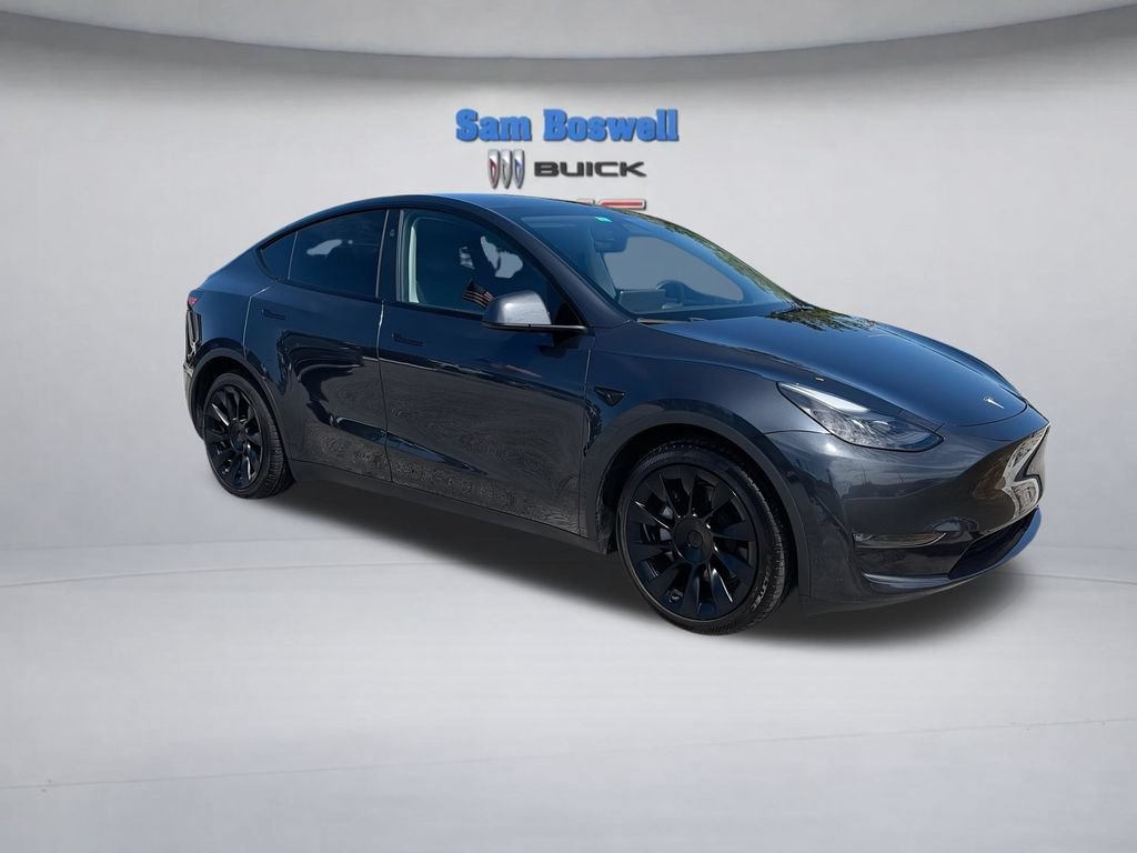 Used 2024 Tesla Model Y Long Range AWD/4WD image 2