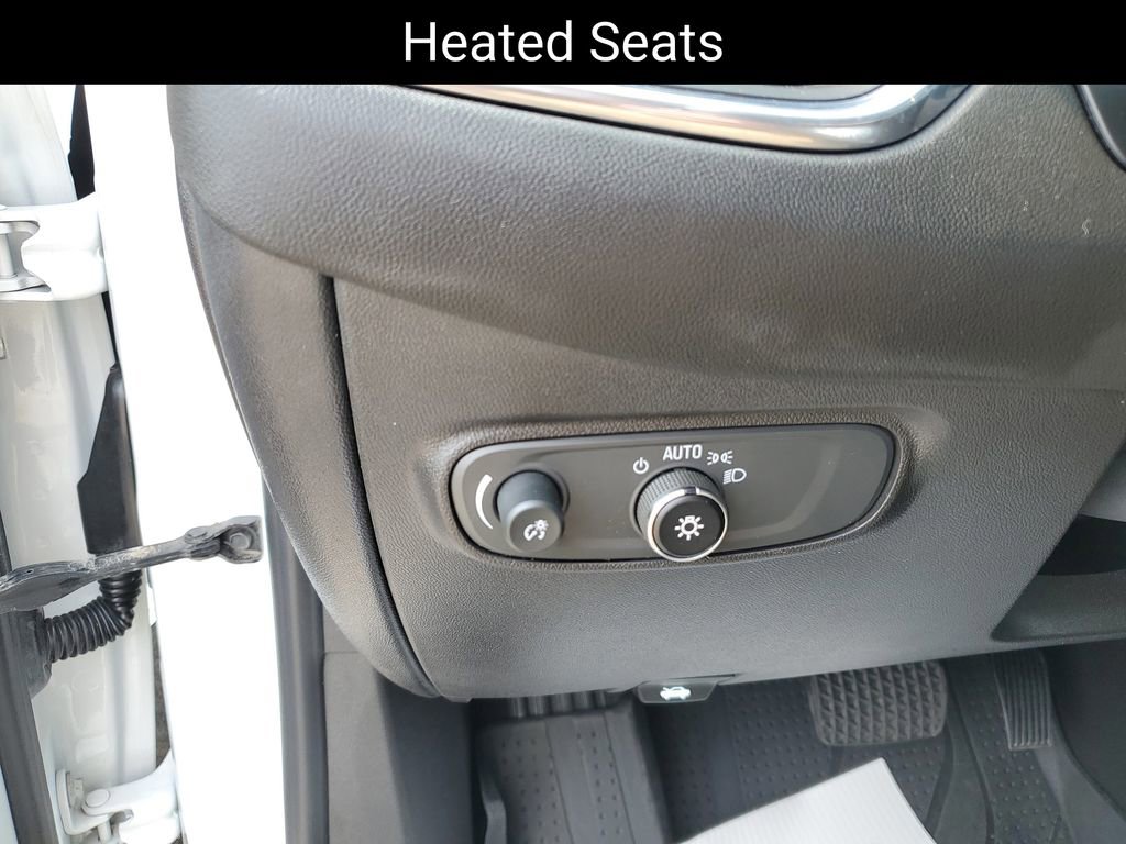 Certified 2022 Chevrolet Equinox LT w/ LPO, Floor Liner Package image 8