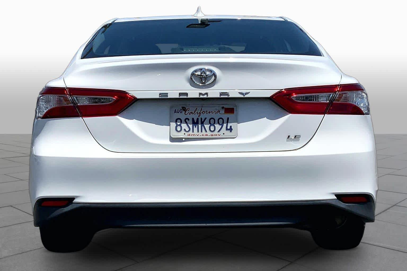 Used 2020 Toyota Camry LE FWD image 4